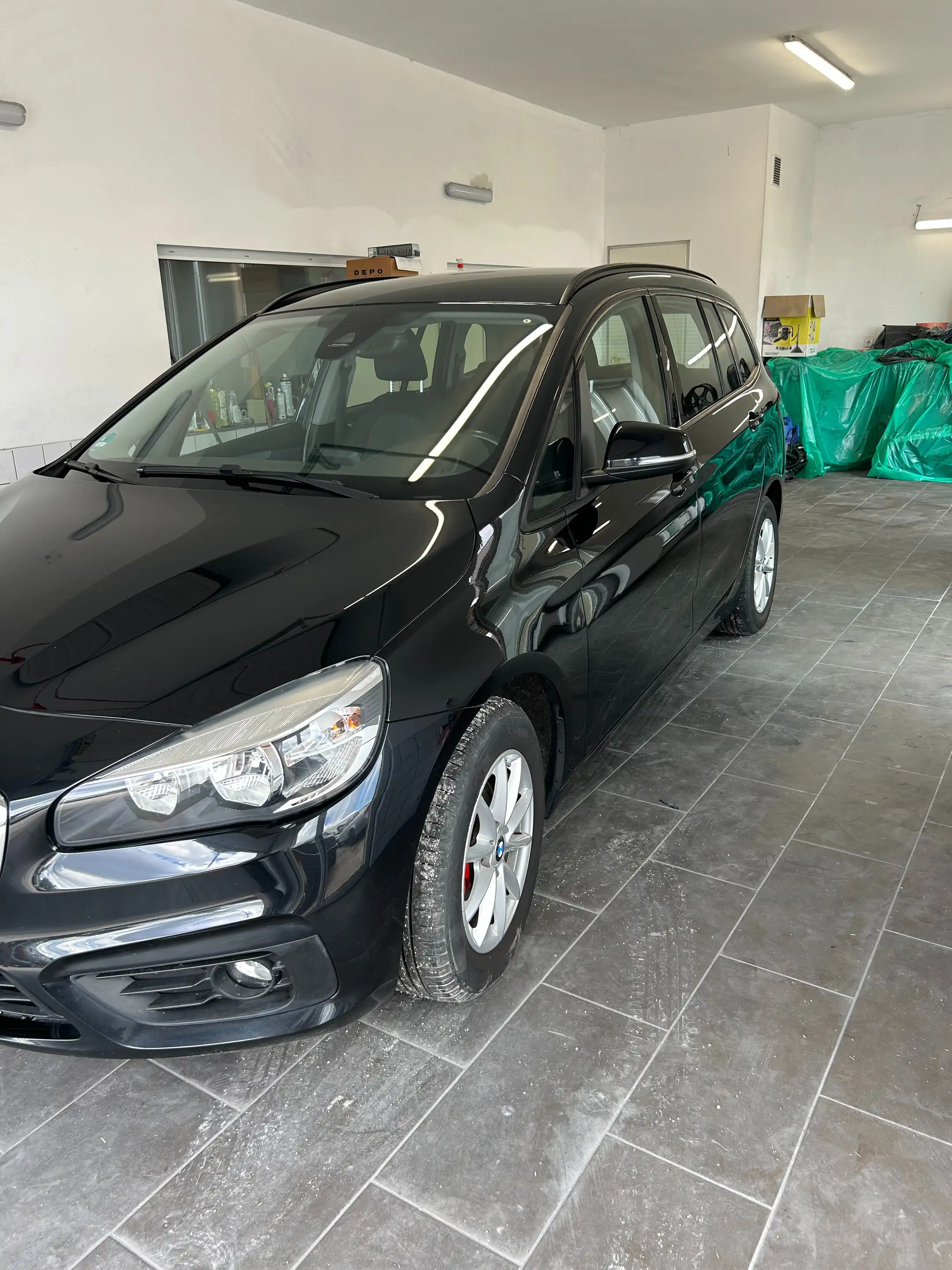 BMW 216 216 d Advantage — photo 8