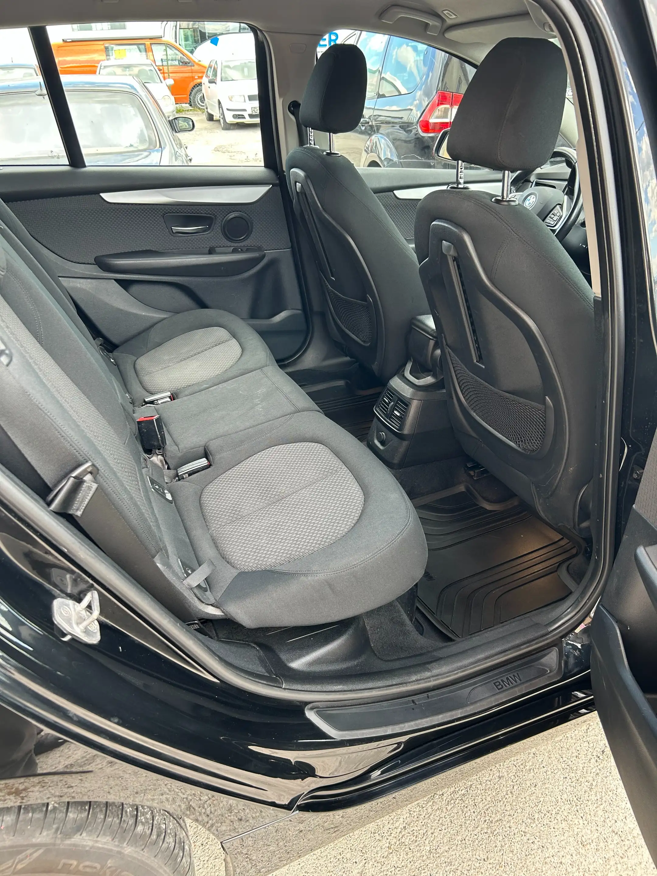 BMW 216 216 d Advantage — photo 3