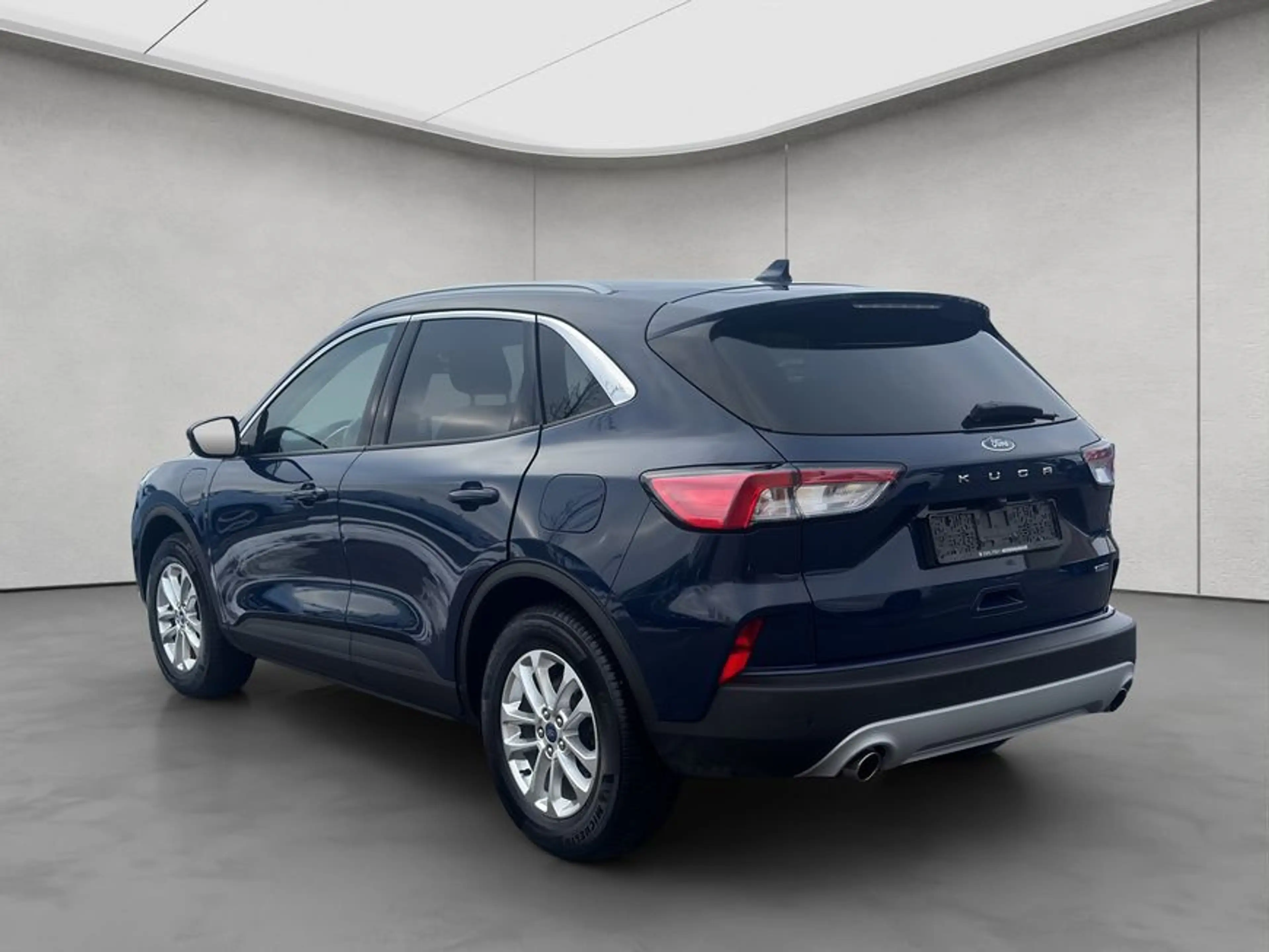 Ford Kuga 2.5 Duratec PHEV TITANIUM — photo 3