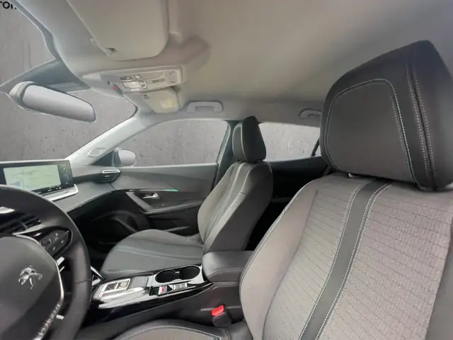 Peugeot 2008 view 9