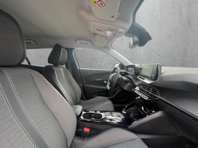 Peugeot 2008 view 13