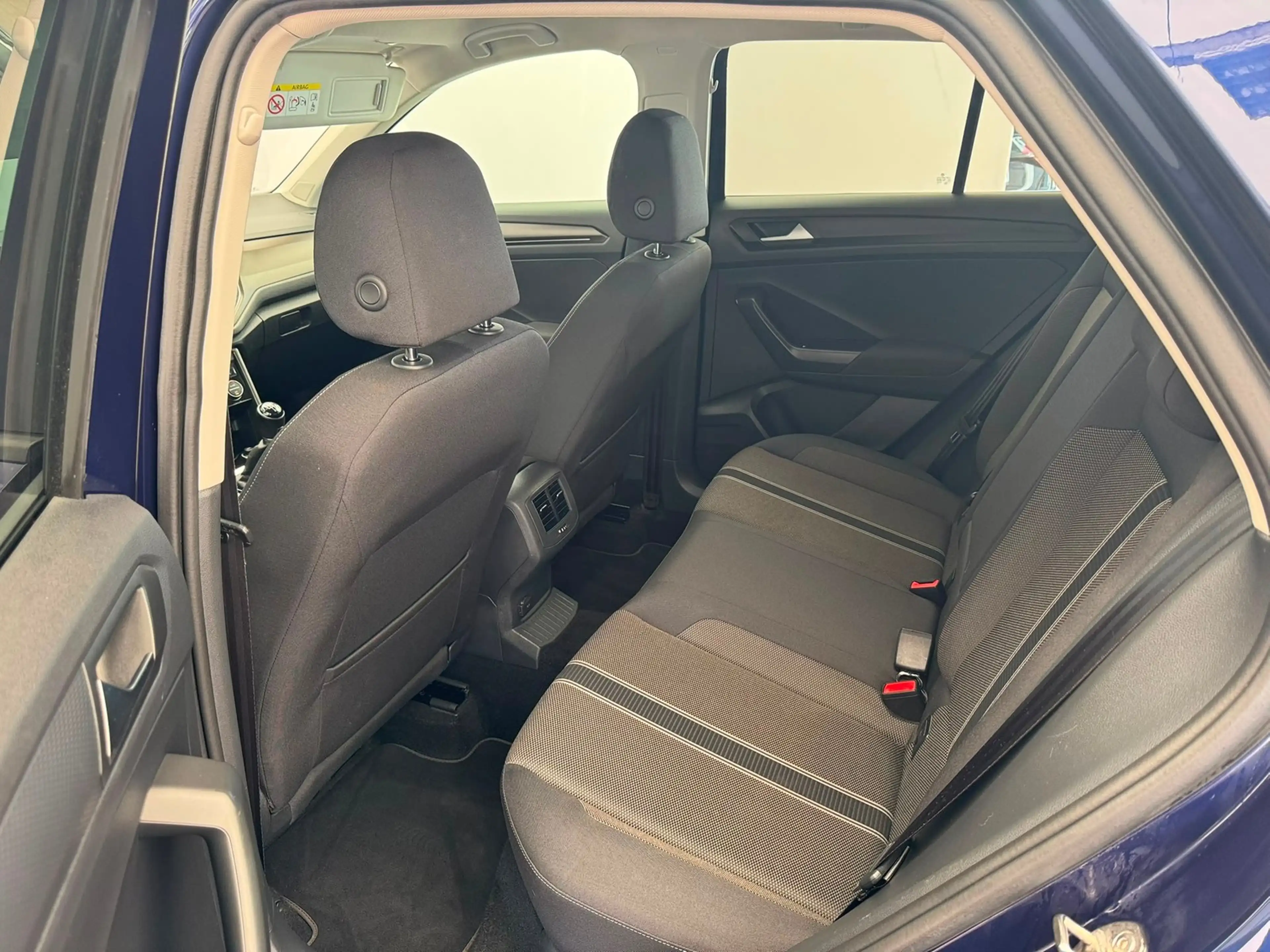 Volkswagen T-Roc Style 1.0TSI+AHK+STNDHZ+KAMERA+NAVI+ACC — photo 14