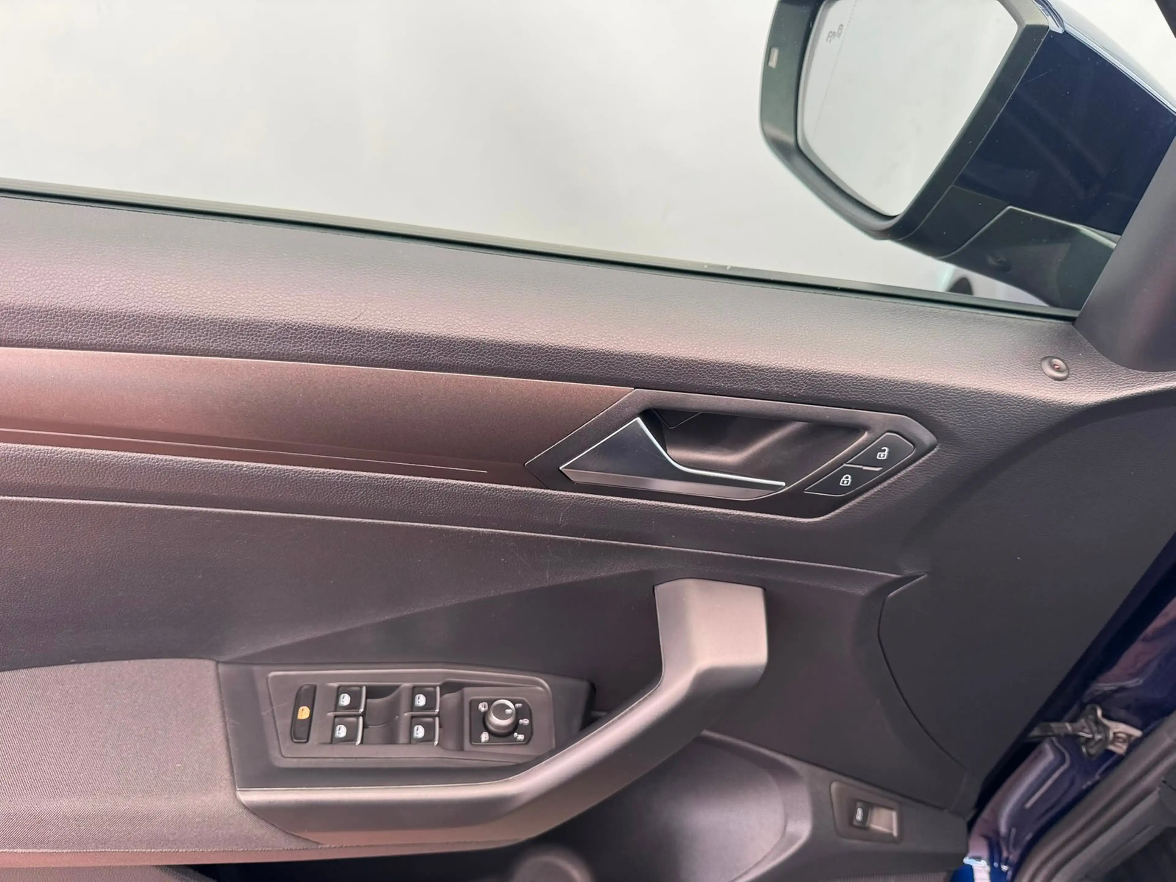 Volkswagen T-Roc Style 1.0TSI+AHK+STNDHZ+KAMERA+NAVI+ACC — photo 10