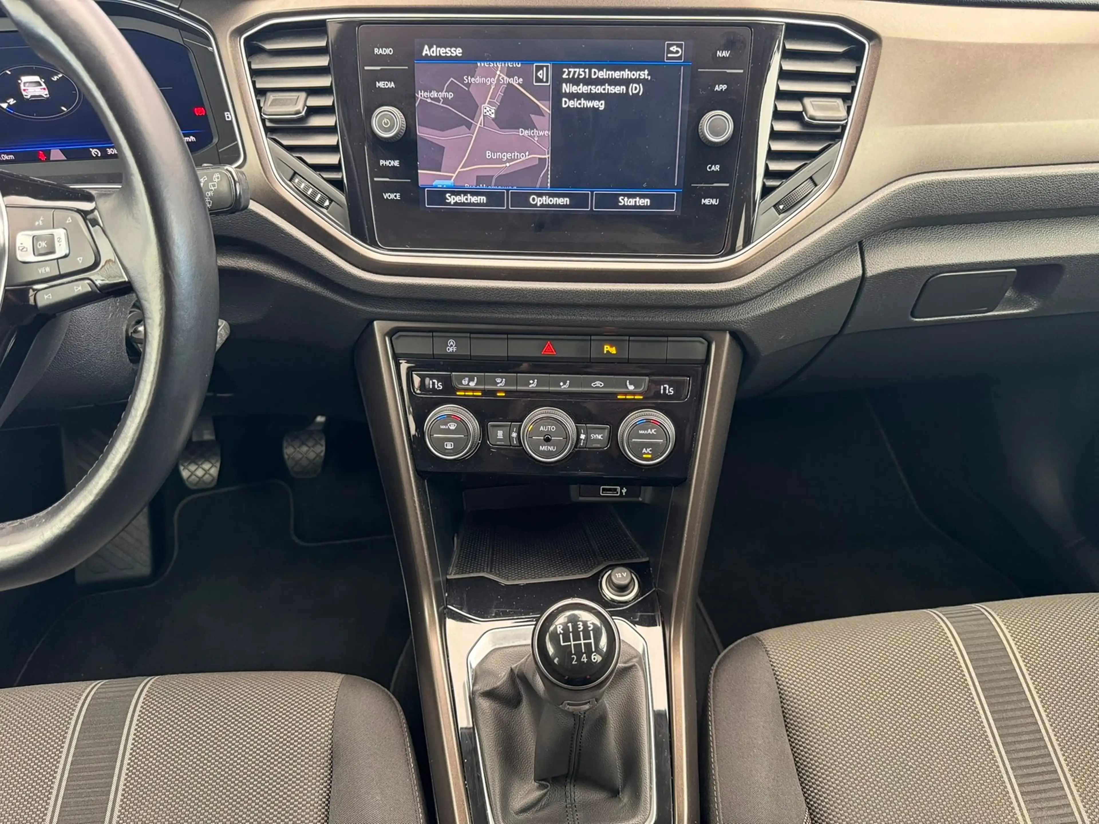 Volkswagen T-Roc Style 1.0TSI+AHK+STNDHZ+KAMERA+NAVI+ACC — photo 7