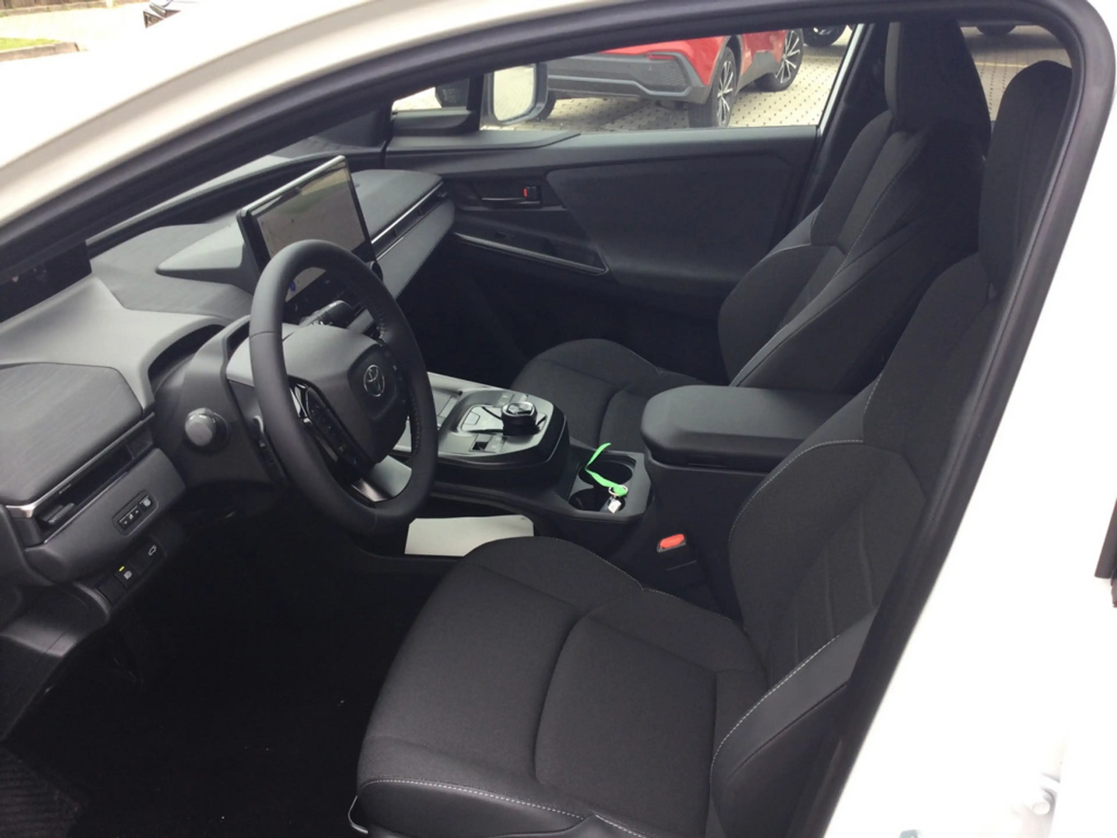 Toyota C-HR+ 165 kW Teamplayer NAVI ACC MATRIX-LED — photo 10