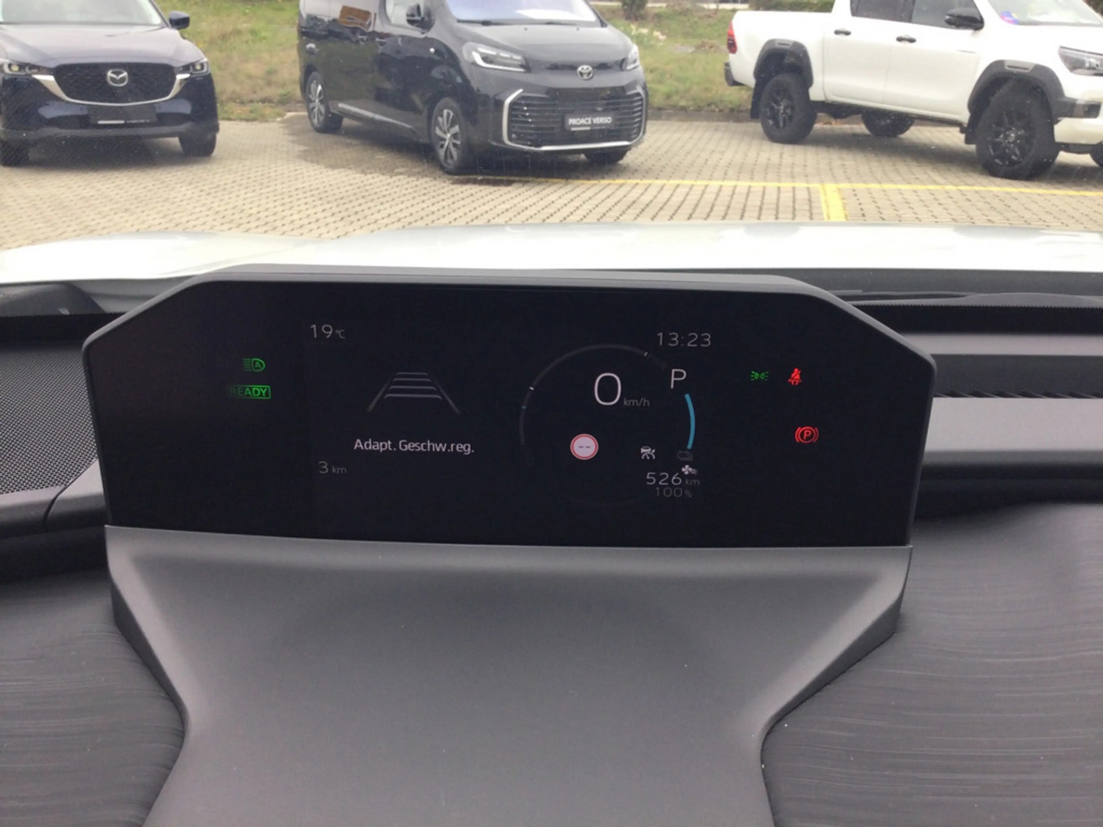 Toyota C-HR+ 165 kW Teamplayer NAVI ACC MATRIX-LED — photo 14