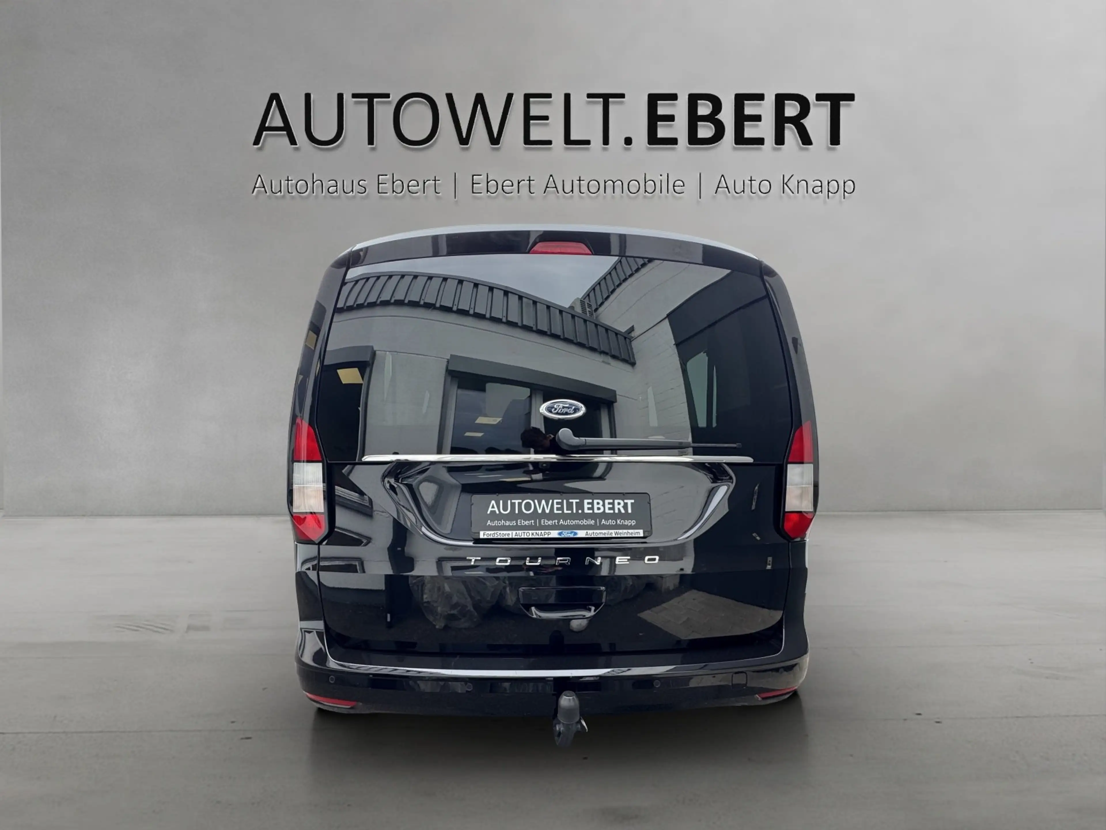 Ford Tourneo Connect 2.0 Aut./ACC/KAMERA/AHK/7-SITZE/ — photo 4