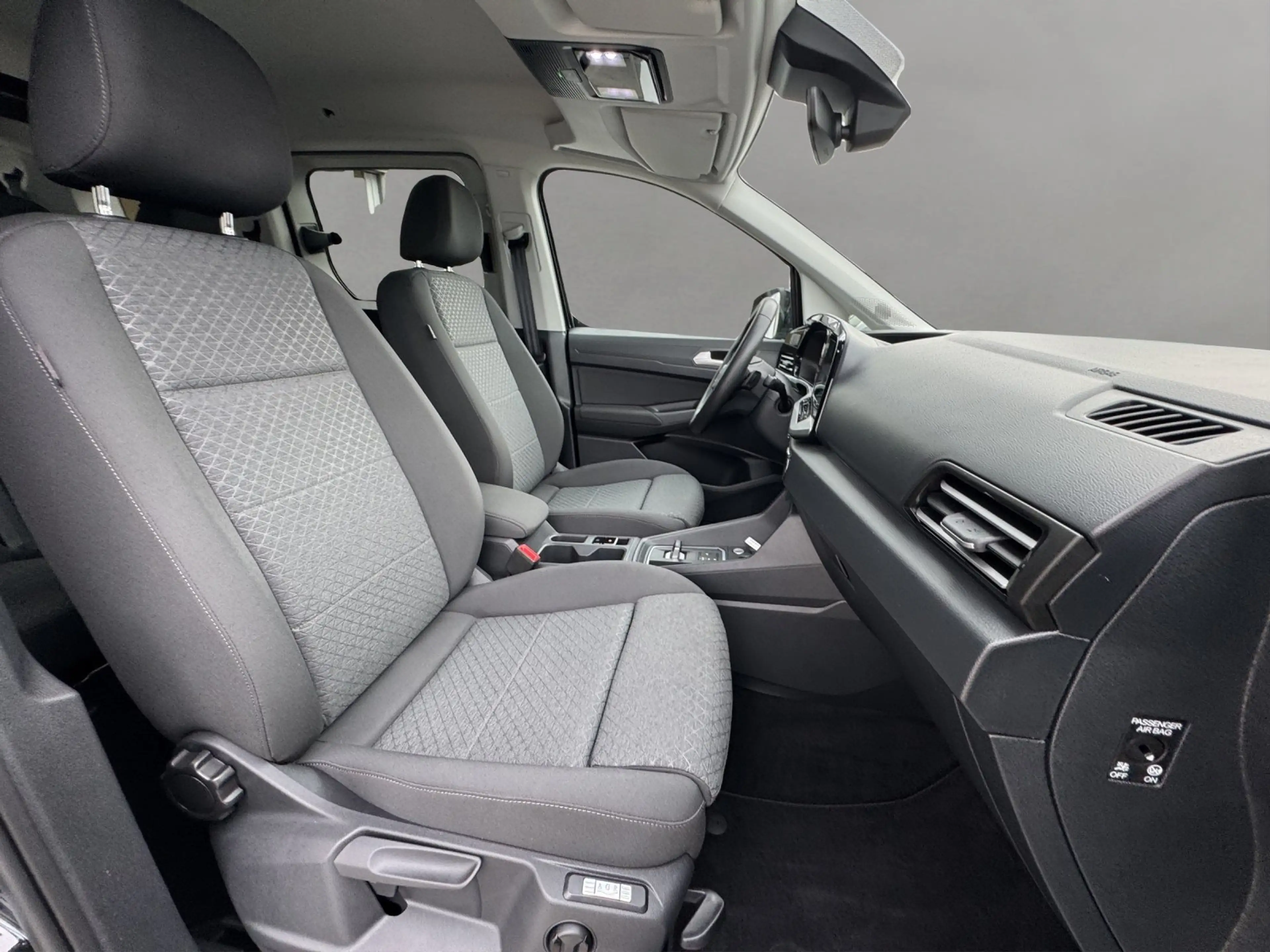 Ford Tourneo Connect 2.0 Aut./ACC/KAMERA/AHK/7-SITZE/ — photo 8