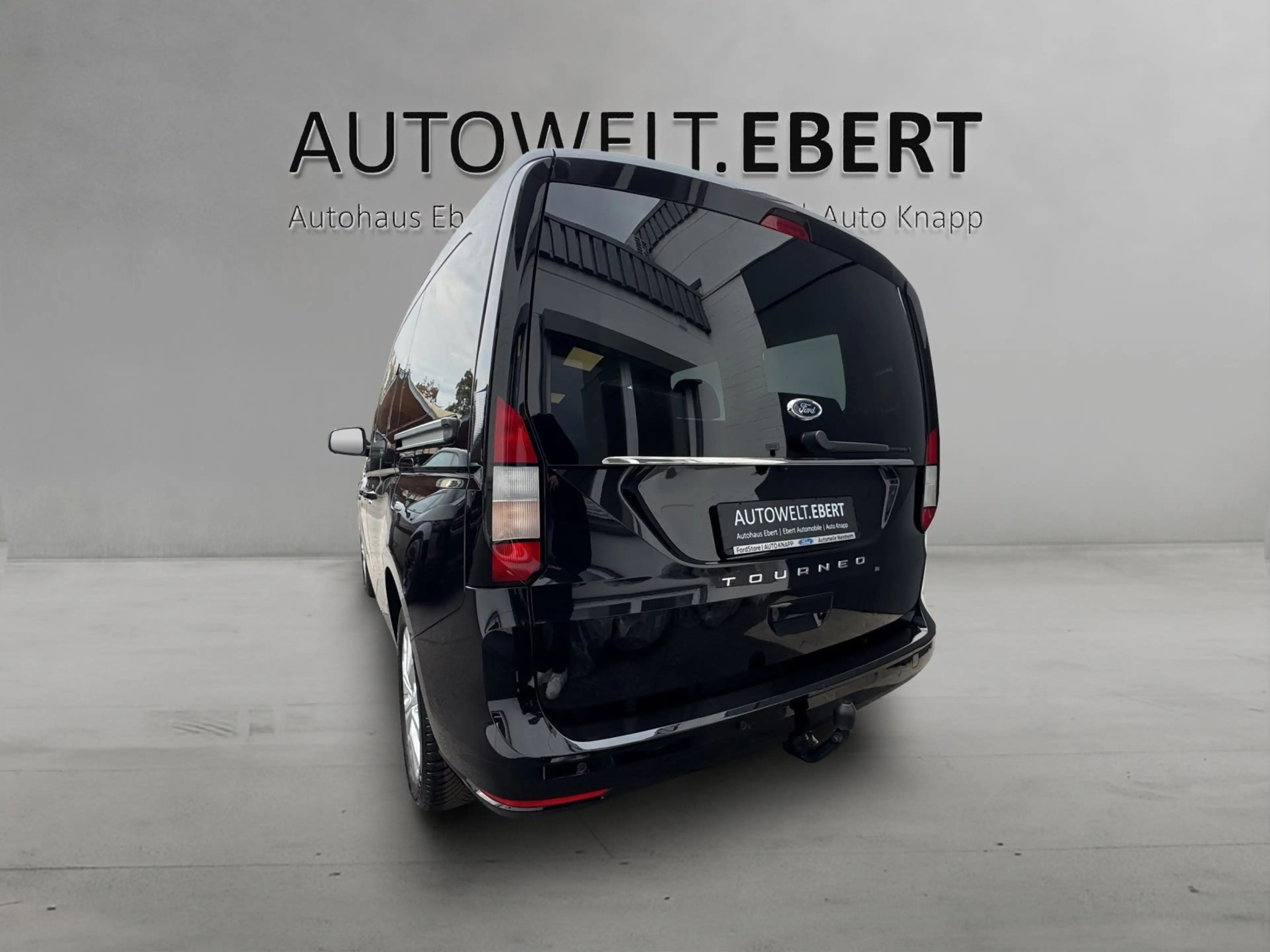 Ford Tourneo Connect 2.0 Aut./ACC/KAMERA/AHK/7-SITZE/ — photo 3
