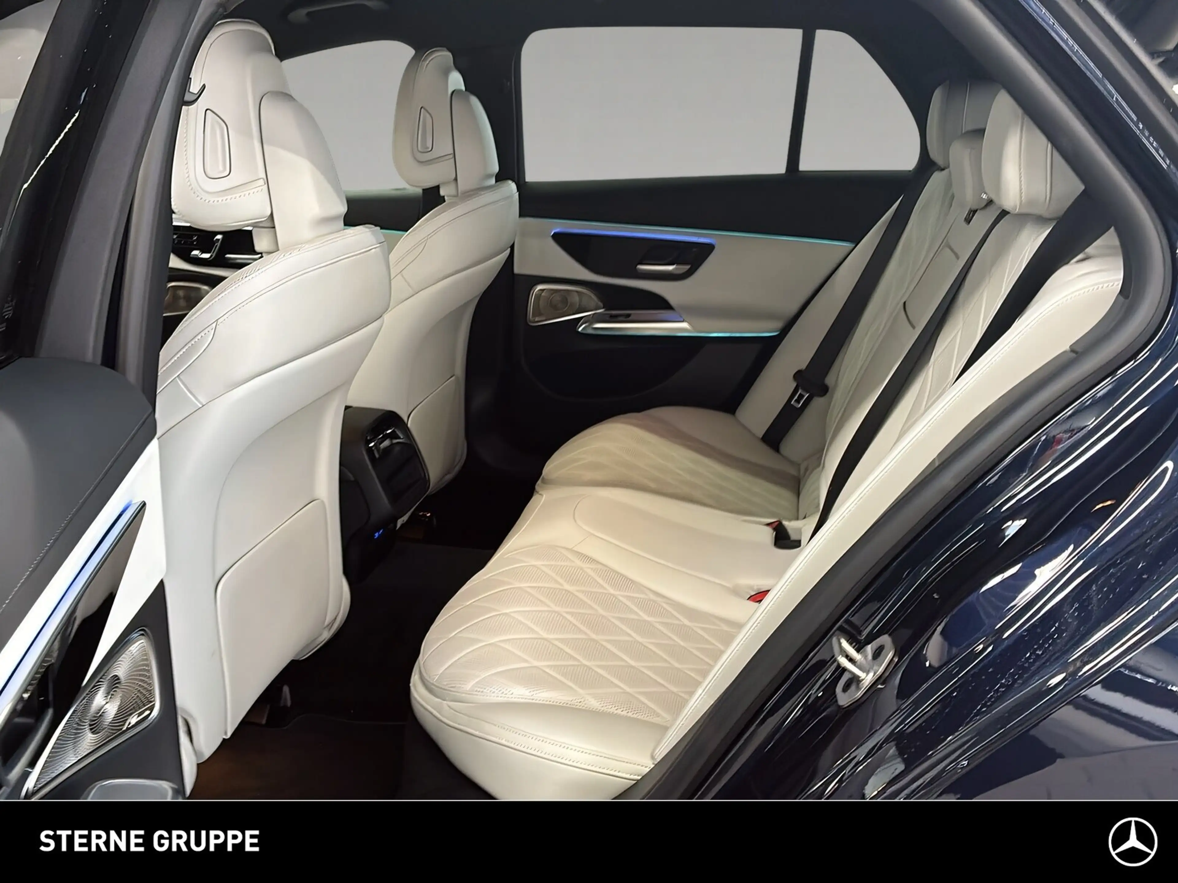Mercedes-Benz E 450 E 450 d 4M T AMG Distr Ambi Superscr Burmest 20" — photo 12