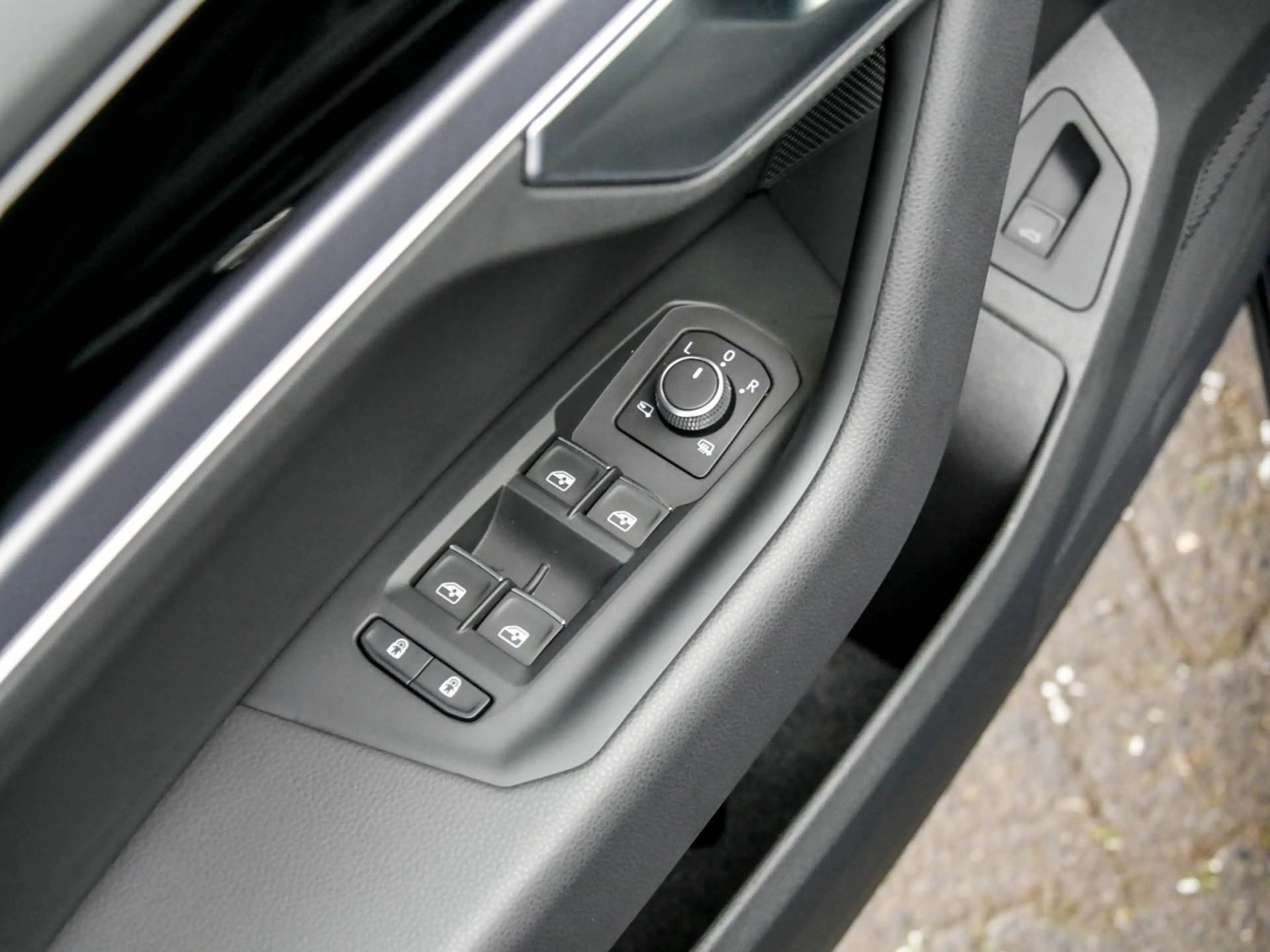 Volkswagen Touareg V6 R-LINE AHK CAM ACC LM19 eKLAPPE NAVI — photo 14