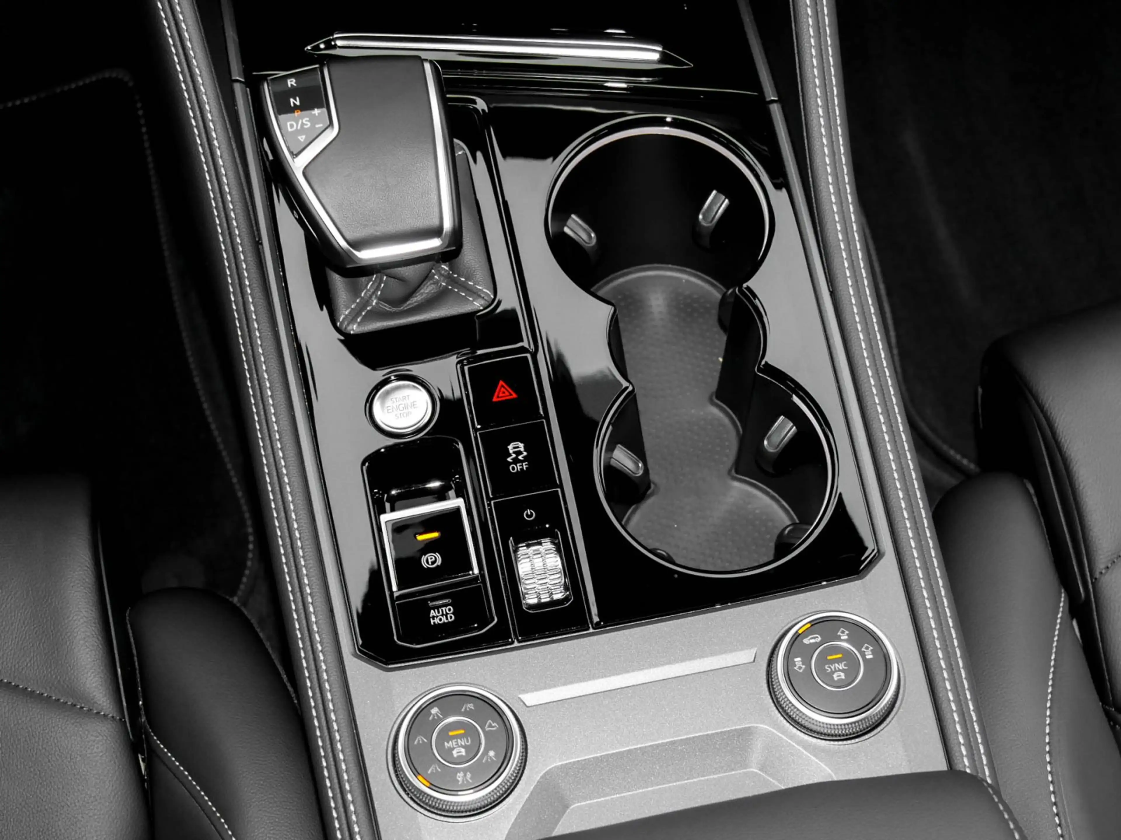 Volkswagen Touareg V6 R-LINE AHK CAM ACC LM19 eKLAPPE NAVI — photo 10