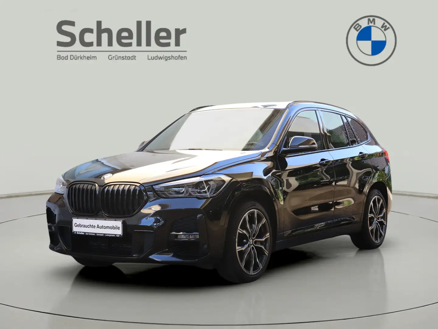 BMW X1 xDrive20i A M Sportpaket HiFi DAB LED RFK Schwarz - 1