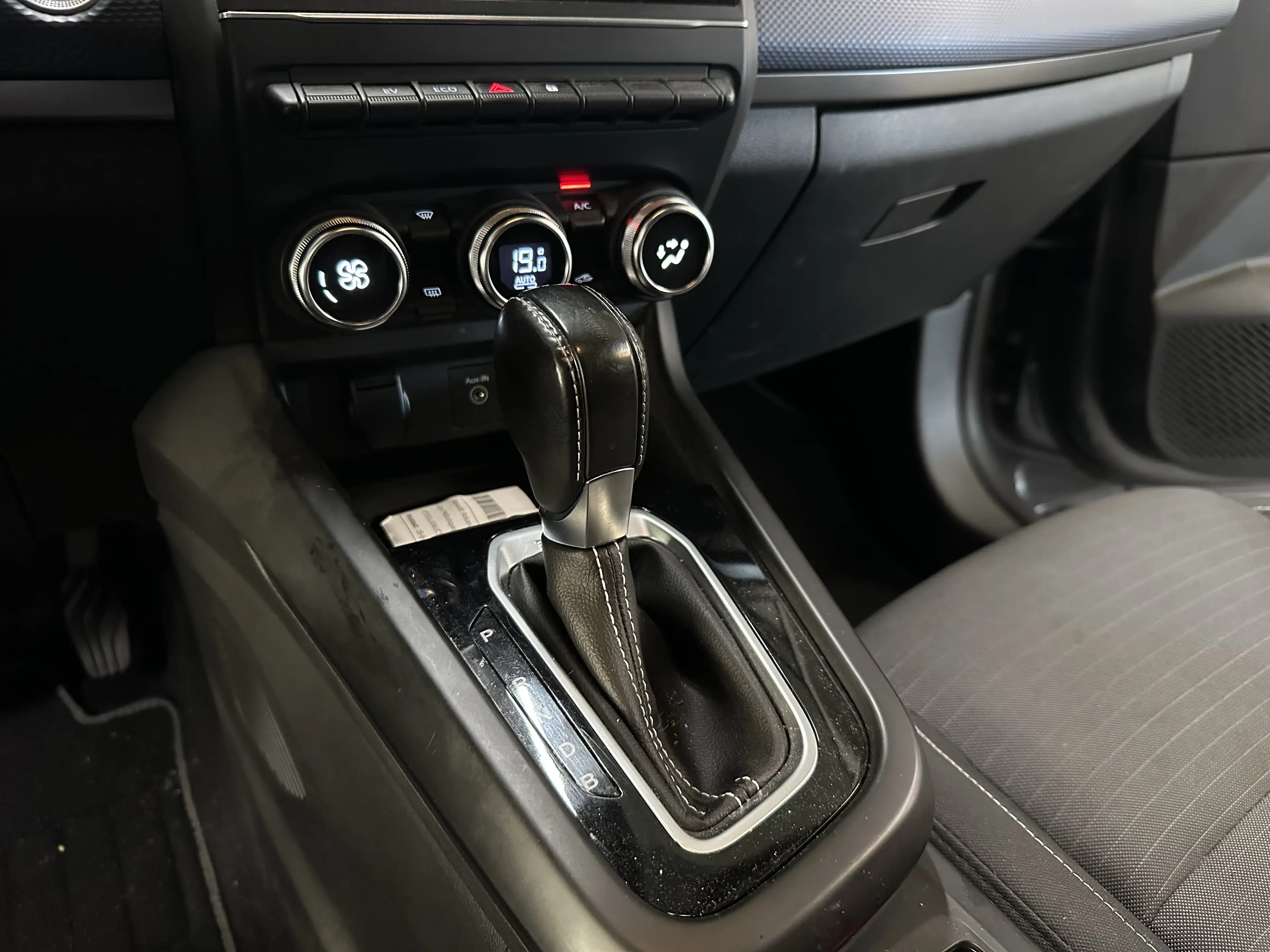 Renault Arkana 1.6 E-Tech Hybrid 145 Zen | Navi | Camera — photo 15