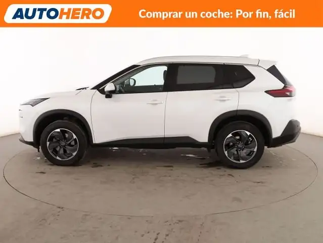 Nissan X-Trail view 3