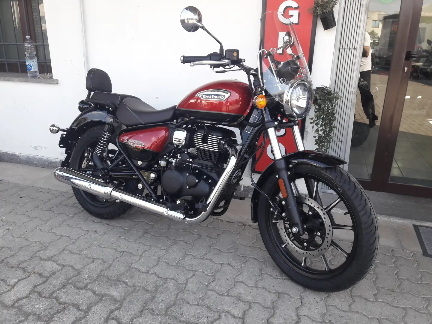 Royal Enfield Meteor 350 Royal Enfield  Meteor 350 Supernova Red Rosso - 2