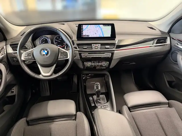 BMW X1 view 8