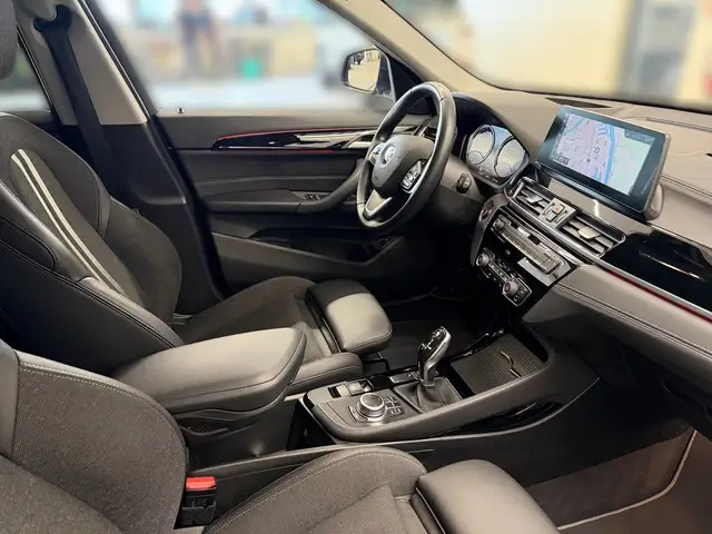 BMW X1 view 11