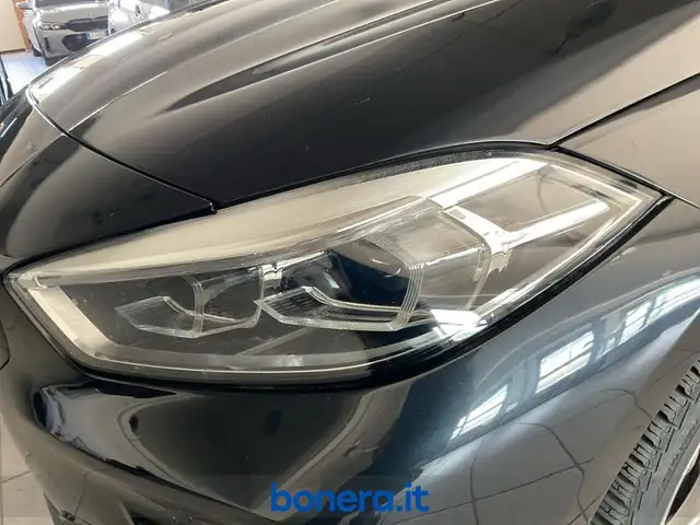 BMW 1 Series view 10