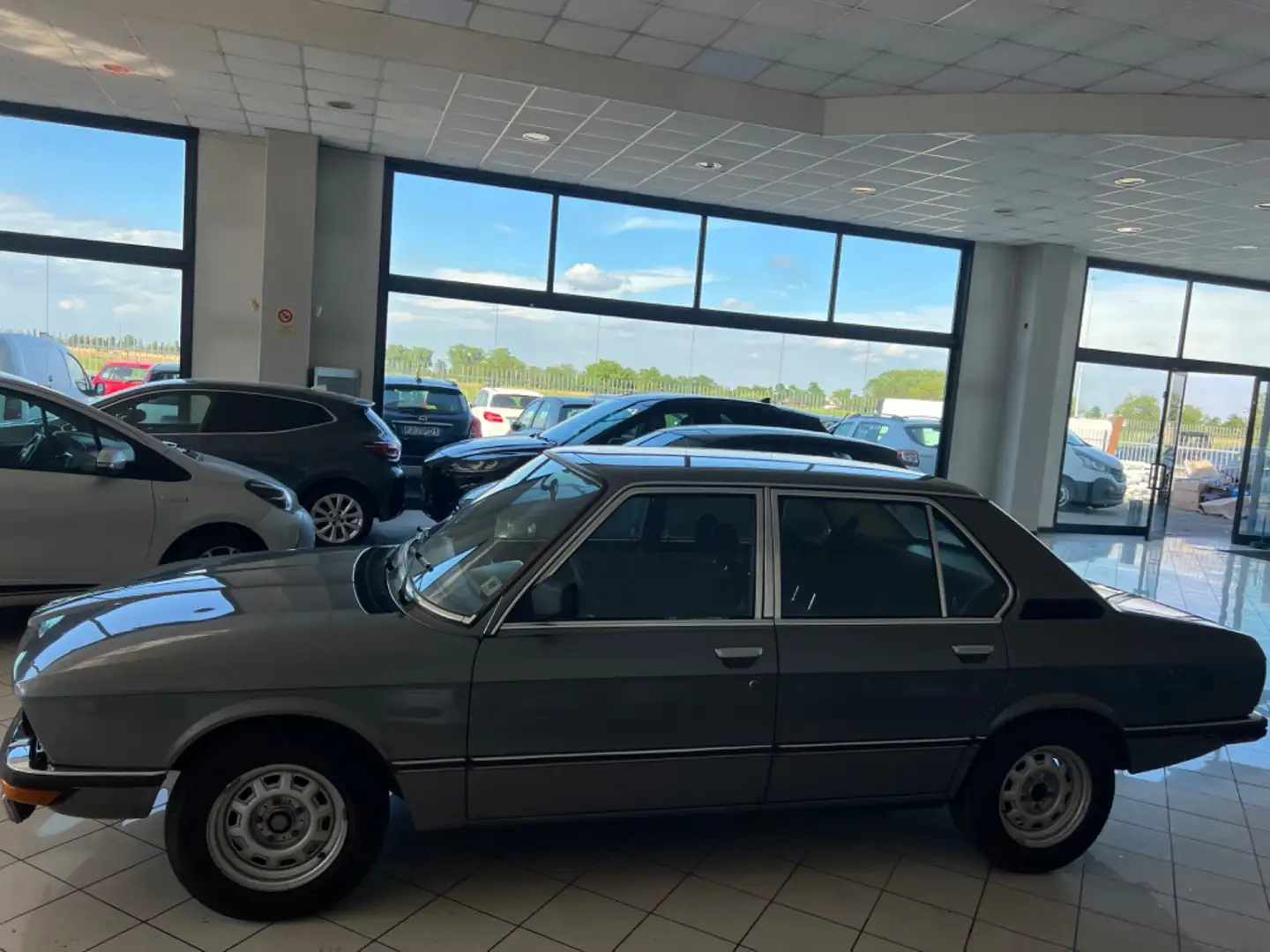 BMW 518 BAVARIA Grijs - 2