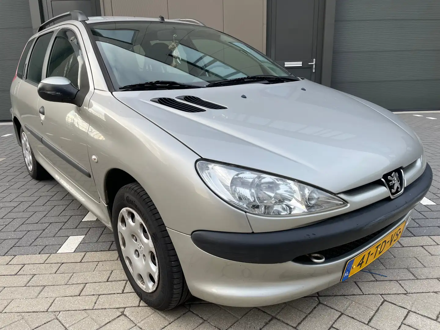 Peugeot 206 1.4 One-line Gris - 1