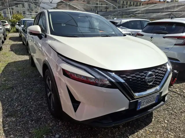 Nissan Qashqai view 3