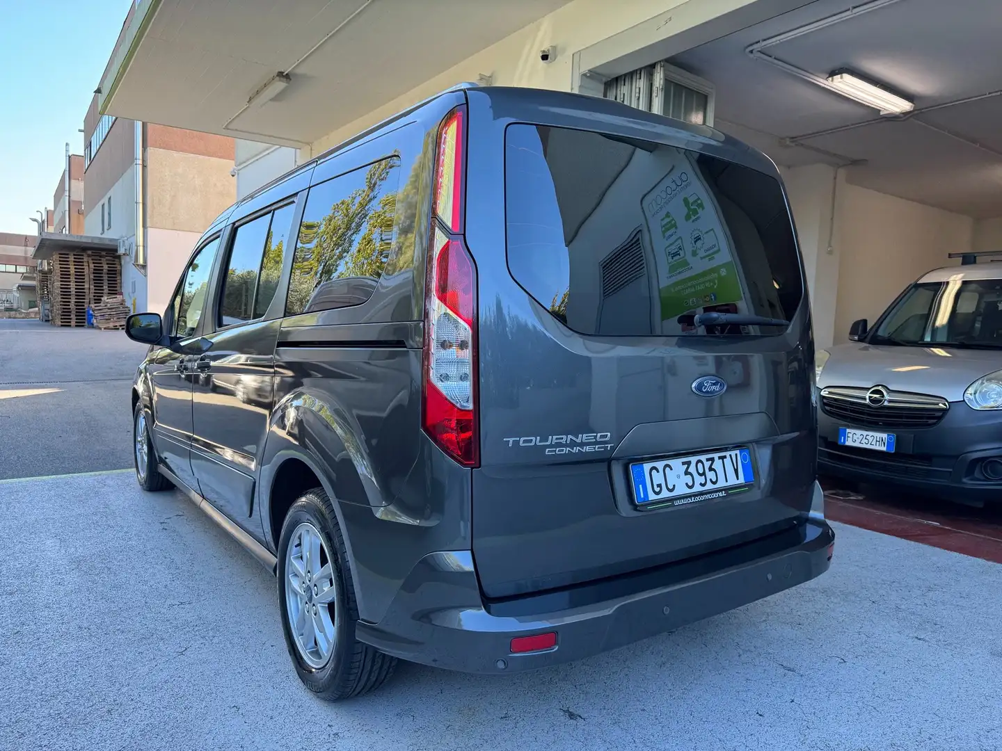 Ford Tourneo Connect 1.5 TDCI TITANIUM 7P LUNGO TETTO GARANZIA 24 MESI Grigio - 2
