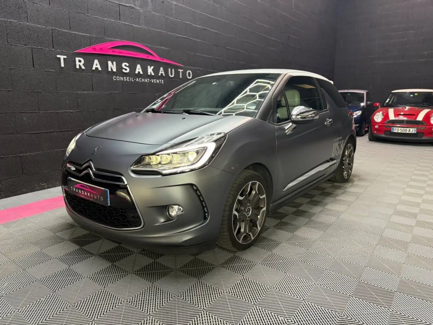 DS Automobiles DS 3 DS3 1.6 THP 155 ULTRA PRESTIGE Schwarz - 1