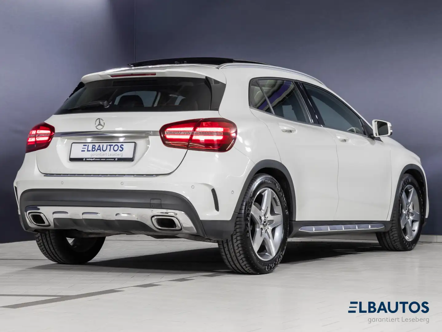 Mercedes-Benz GLA 180 GLA 180 AMG LED/ Pano/ Garmin / Klima/ Sitzhzg. Bianco - 2