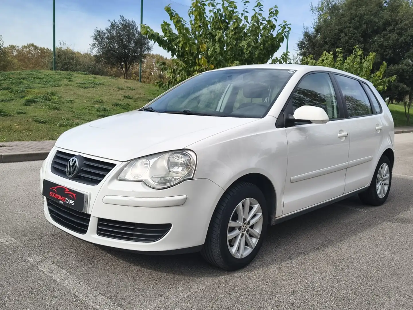 Volkswagen Polo 1.4 Advance 80 Blanco - 2