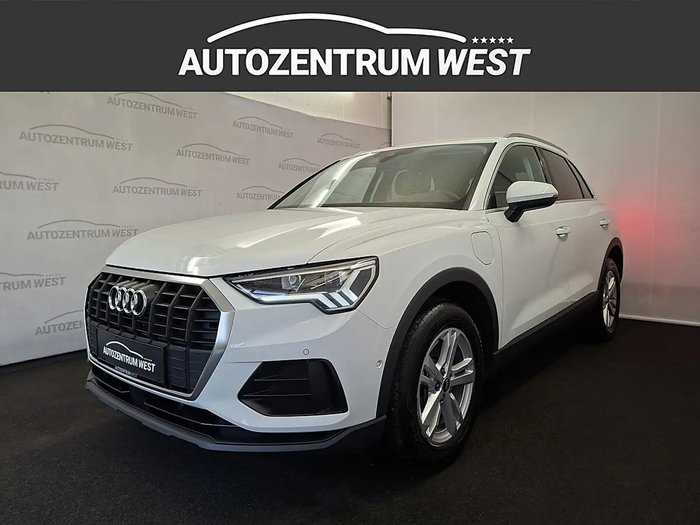 Audi Q3 45 TFSI e 150/245PS...Kamera/Navi/LED Weiß - 2