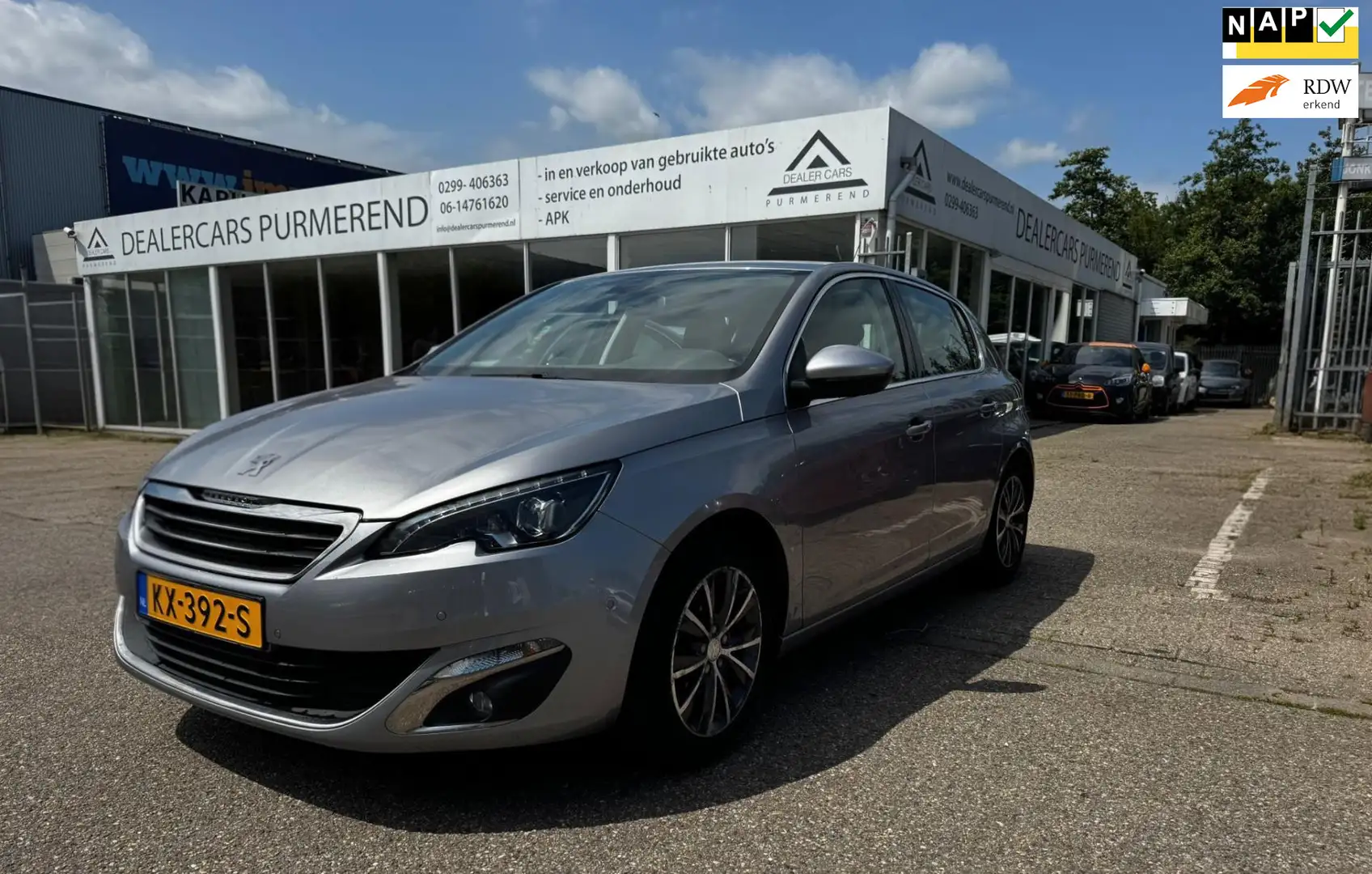 Peugeot 308 1.2 PureTech Allure Grijs - 1