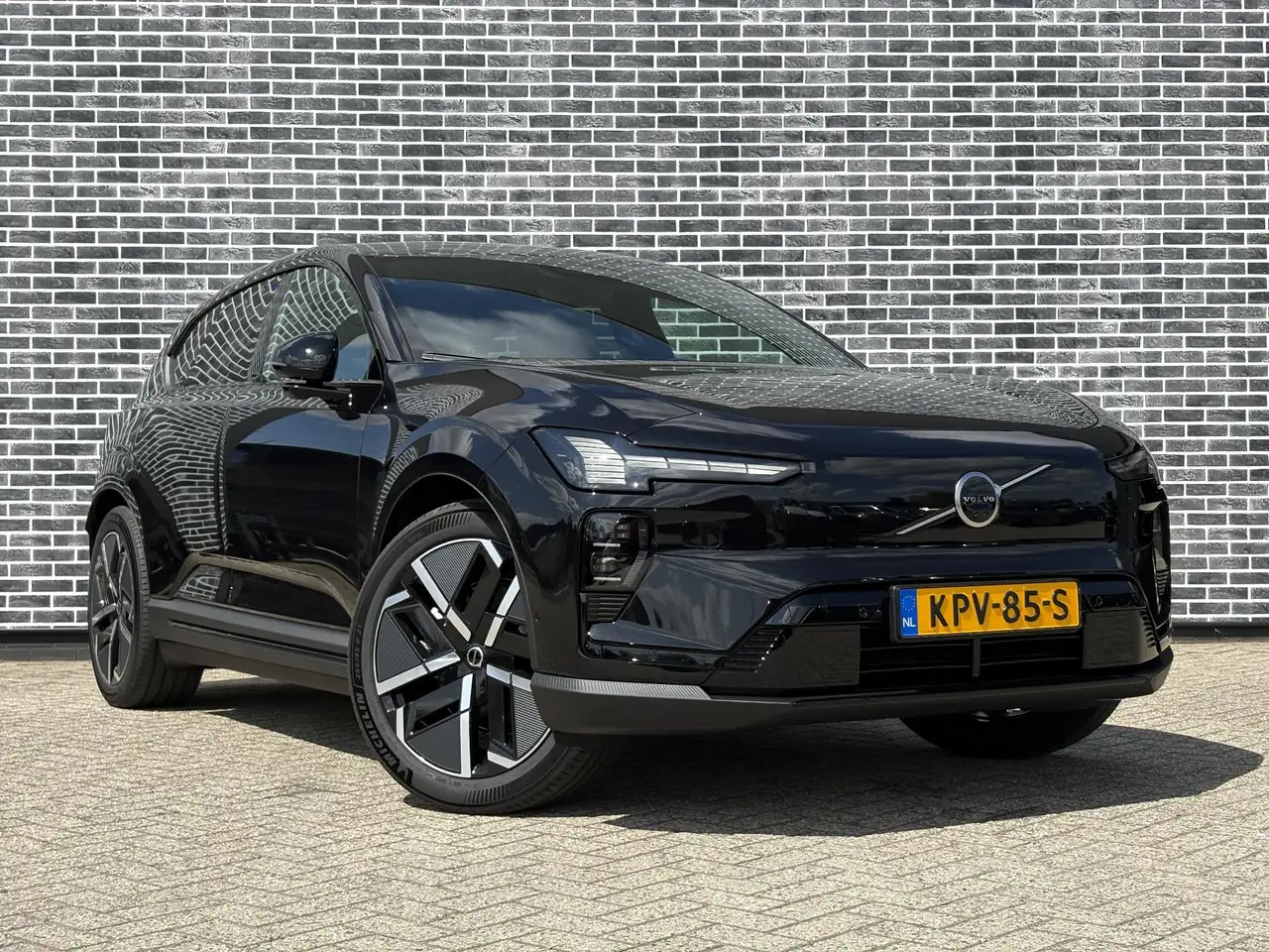 Volvo EX60 2026
