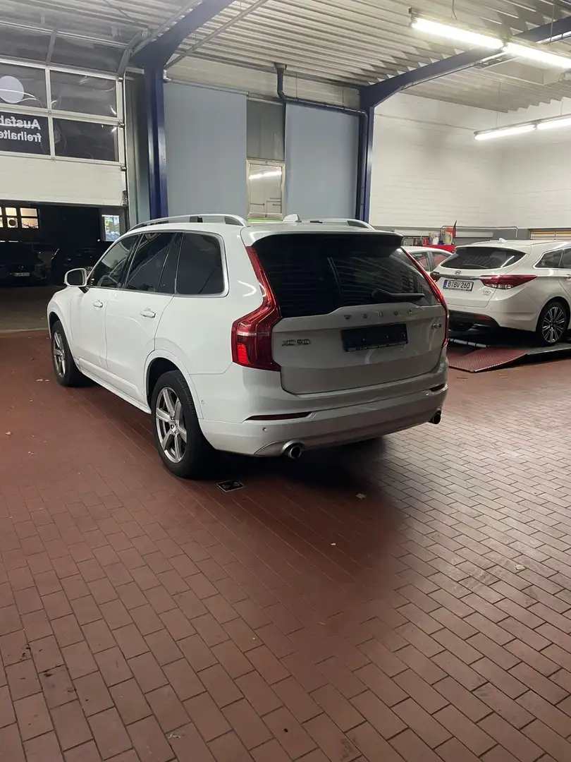 Volvo XC90 D5 AWD Geartronic Momentum Weiß - 1
