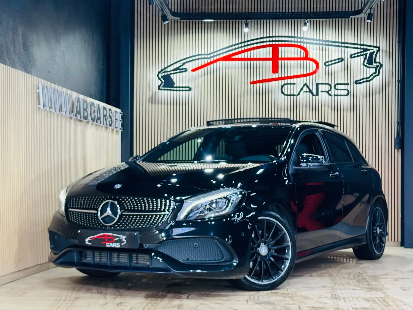 Mercedes-Benz A 180 i * PACK AMG * GARANTIE 12 MOIS * 1ER PROP * Zwart - 1