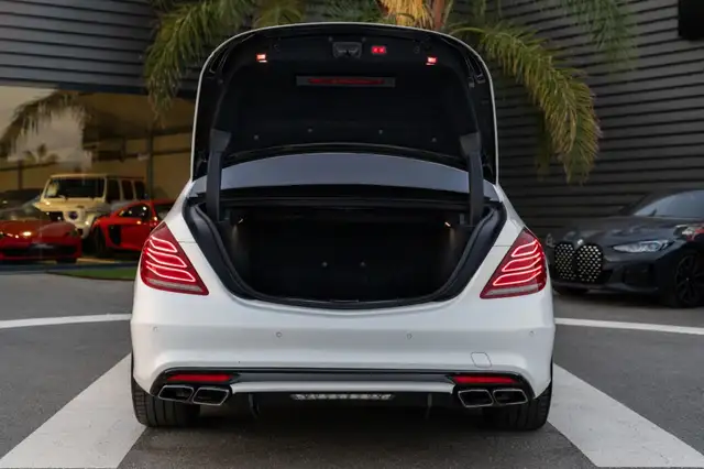 Mercedes-Benz S-Class view 7