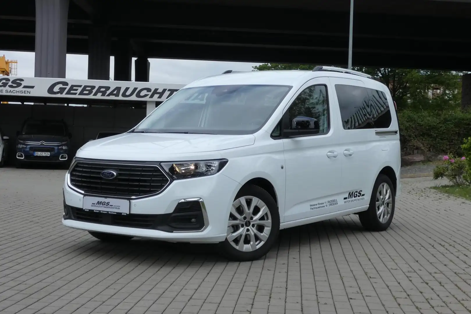 Ford Tourneo Connect 2,0 Titanium #NAV #DAB+ #CAM #7 SITZE #Autom. Weiß - 2