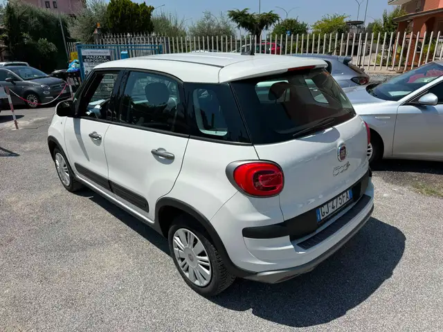 Fiat 500l view 5