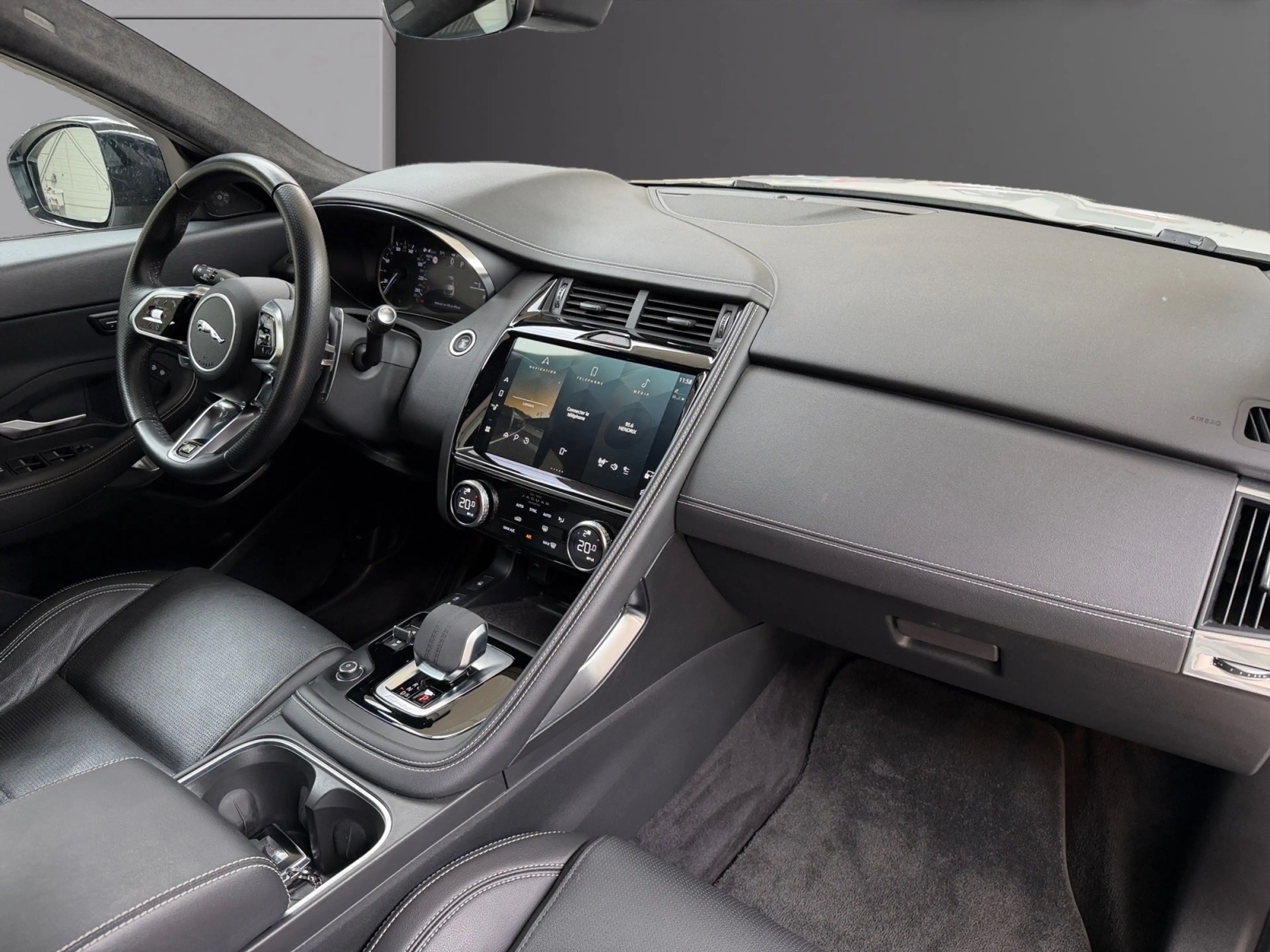 Jaguar E-Pace E-Pace 2.0 D MHEV AWD D165 R-Dynamic S-CARPLAY-CUIR-CAM-ACC — photo 8