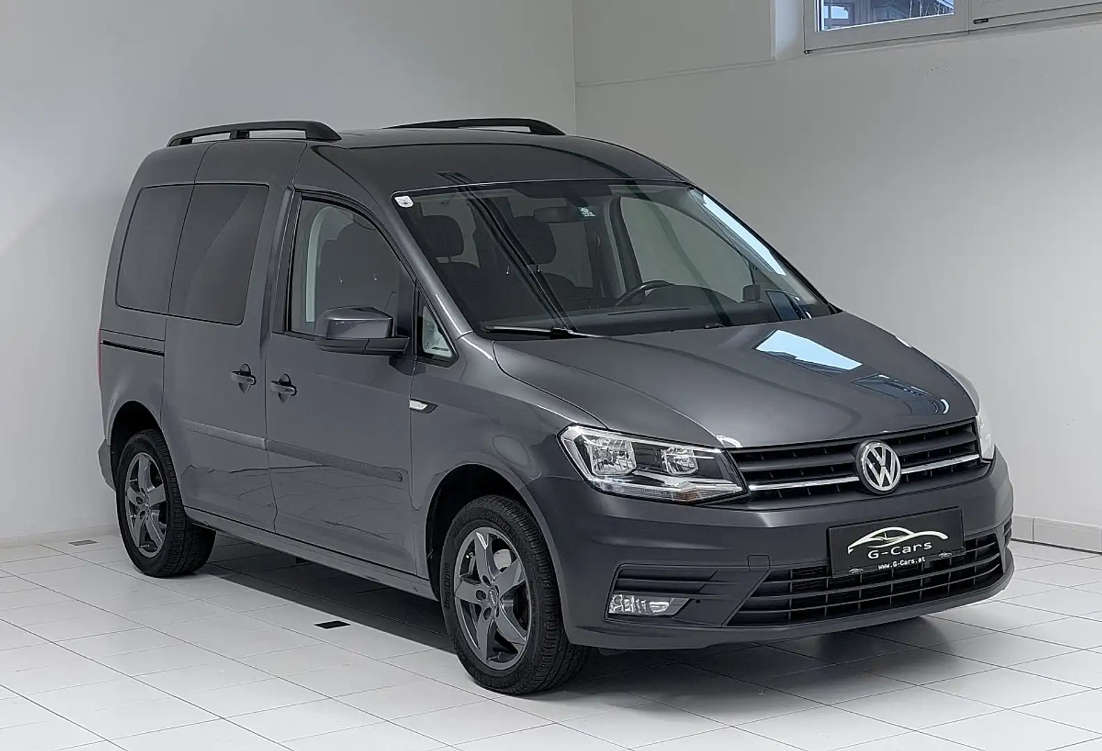 Volkswagen Caddy Kombi Family 2,0 TDI*SHZ*PDC* Grau - 1