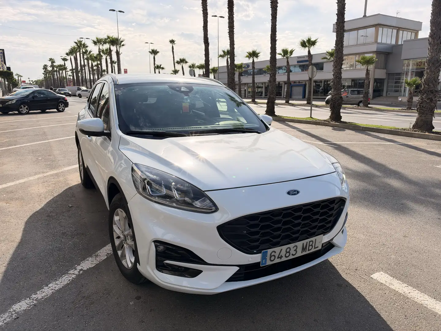 Ford Kuga 2.5 Duratec FHEV Titanium AWD Aut. - 2