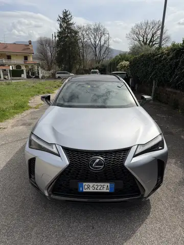Lexus UX 250h