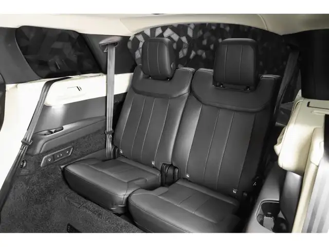 Land Rover Range Rover view 11
