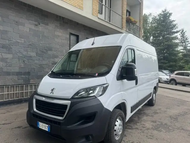 Peugeot Boxer tetto alto passo medio anno 2022 euro 6d tenp