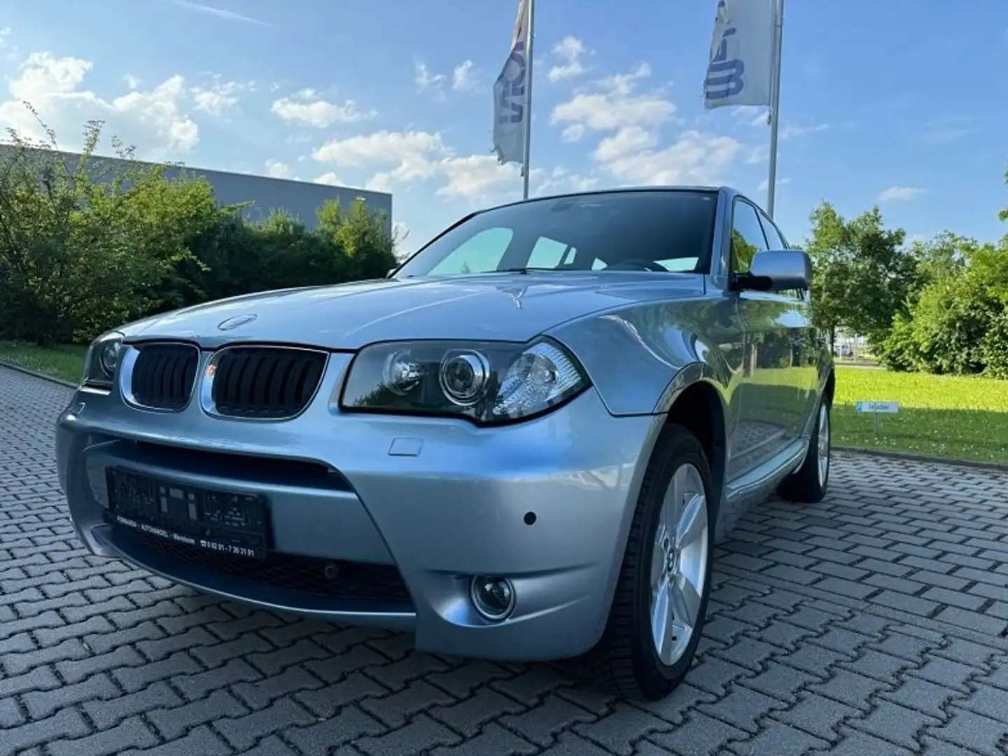 BMW X3 X3 3,0i Aut. Grau - 1