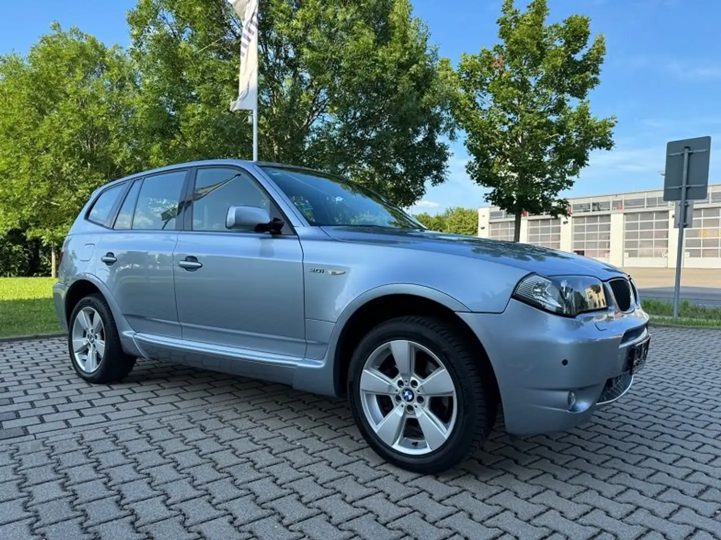 BMW X3 X3 3,0i Aut. Grau - 2