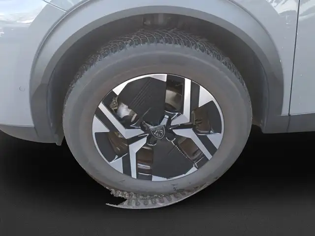 Peugeot 2008 view 10