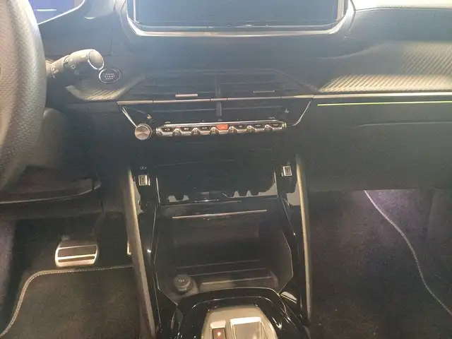 Peugeot 2008 view 14
