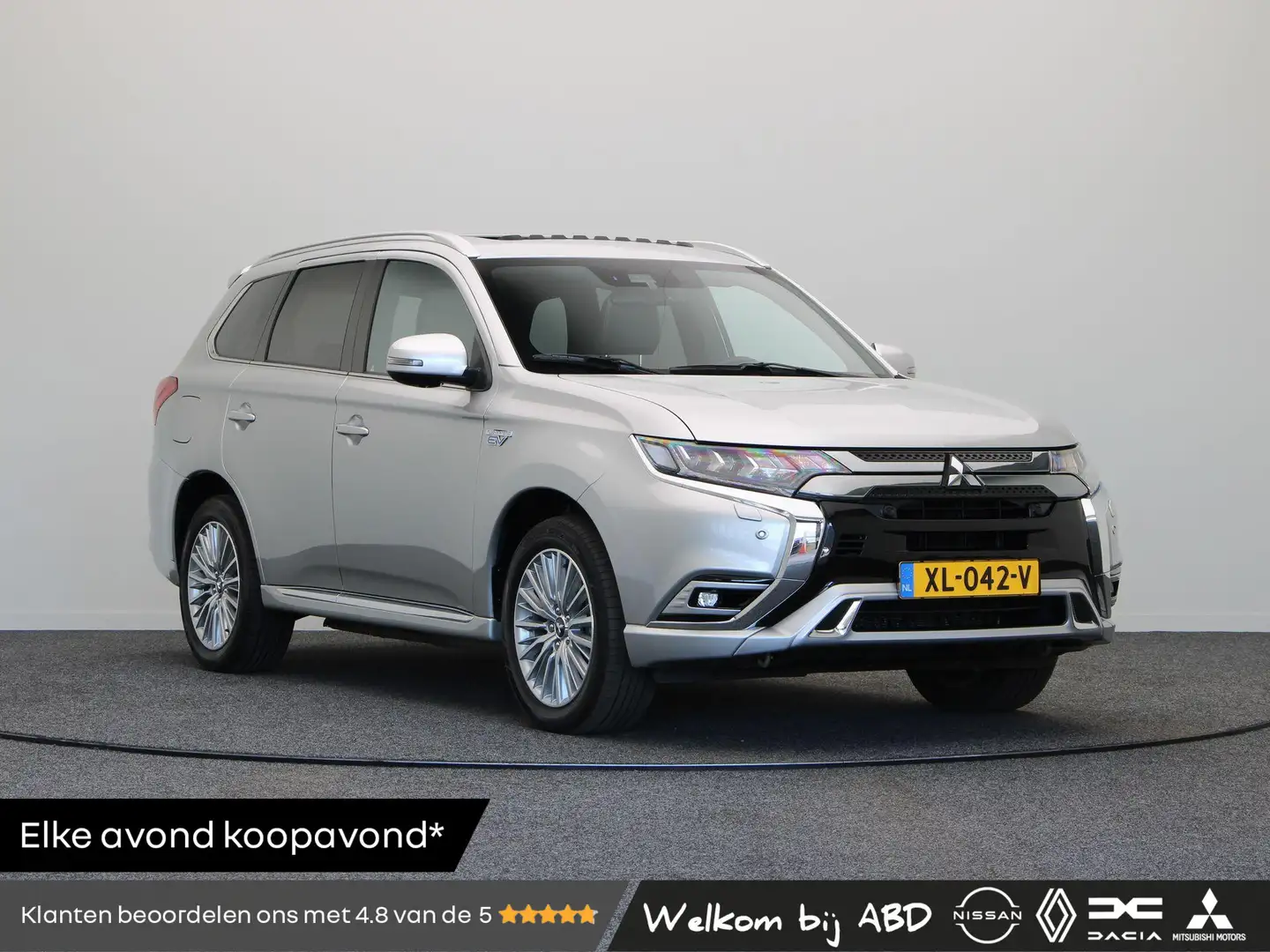 Mitsubishi Outlander 2.4 PHEV Instyle | Leder | Panorama dak | Stoelver Gris - 1