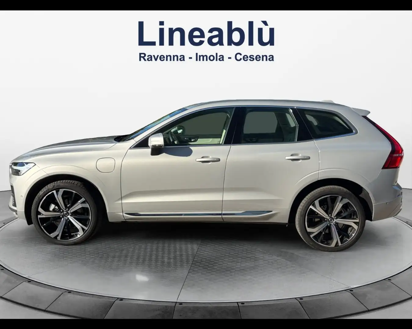 Volvo XC60 (2017--->) T6 Plug-in hybrid AWD automatico Ultra Argento - 2